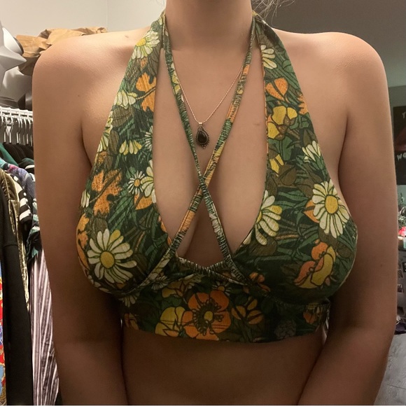 Urban Outfitters Green Retro Floral Halter
Sleeveless Crop Top Sz Medium - Picture 4 of 5